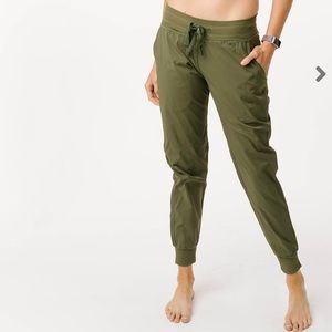 Zyia Olive Trail Jogger 29”